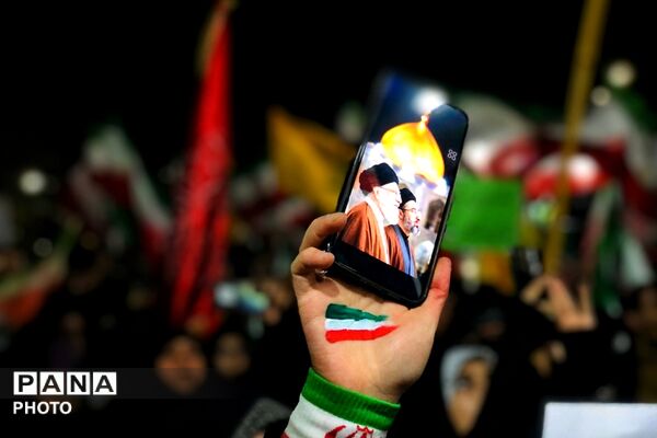 یادبود شهدا و تجدید پیمان مردمی