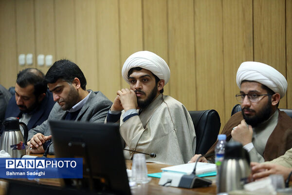 دیدار وزیر آموزش و پرورش با مسئولان اتحادیه انجمن‌های اسلامی دانش‌آموزی سراسر کشور