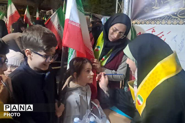 پیشتازانِ میدان ساعت؛ چهل‌وپنج شب هم‌نفسی با صدای مردم