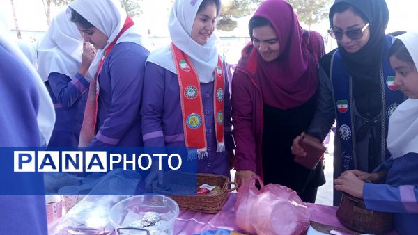 اردوی  درون مدرسه‌ای در مدرسه قرآنی شهید قادر پناه