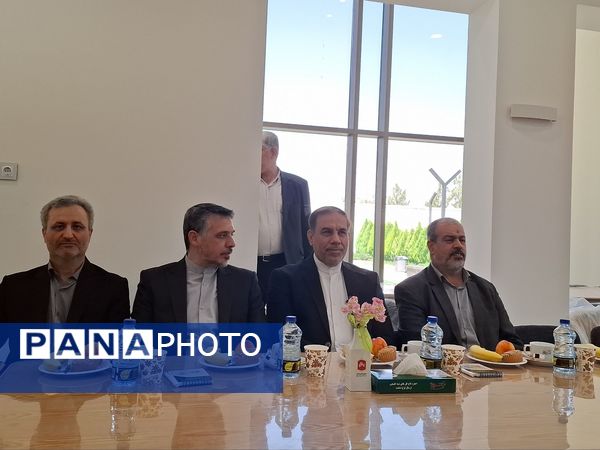 بازدید از مرکز خانه چتر موسسه خیریه گلستان علی(ع)