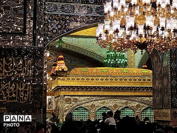 مراسم یادبود شهدا و دهه کرامت در حرم مطهر رضوی 