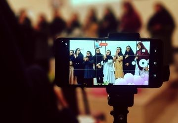 برگزاری جشن دهه کرامت و روز تکریم معلم در دبیرستان بوستان دانش گرمسار 