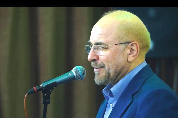 حضور رئیس مجلس شورای اسلامی در بین نوجوانان معتکف