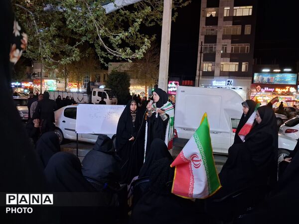 تریبون آزاد در حسینیه فضل نیشابور