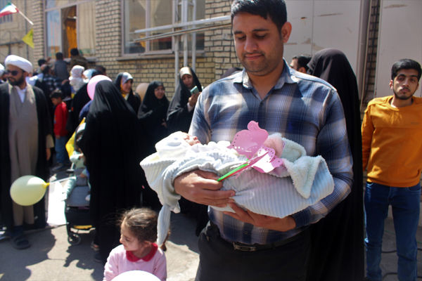 حضور عزتمندانه مردم قم در راهپیمایی آخرین جمعه ماه رمضان