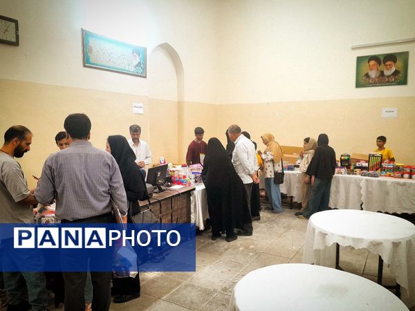 نمایشگاه نوشت‌افزار ایرانی اسلامی در کاشمر