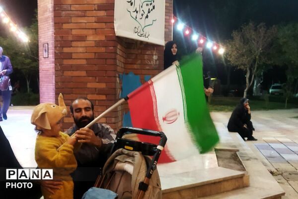  مردم بهارستانی میدان را خالی نکردند