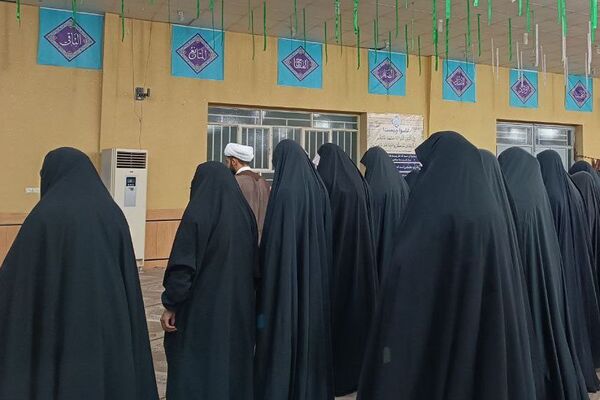برپایی اولین نماز جماعت در اردوی راهیان نور دانش‌آموزان دختر شهرری