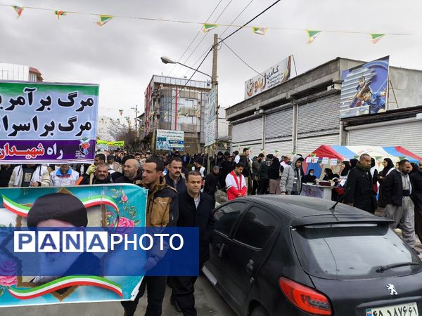شکوه حضور مردم بانه در راهپیمایی 22 بهمن