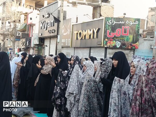 برپایی نماز عید سعید فطر در مشکین دشت  کرج 