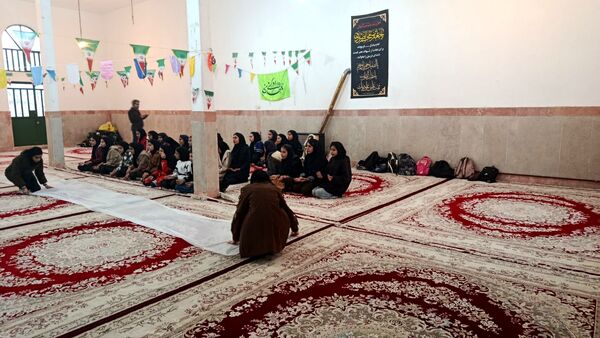برگزاری مراسم  باشکوه ۲۲ بهمن و تجلیل از نفرات برتر روستای میرزآباد