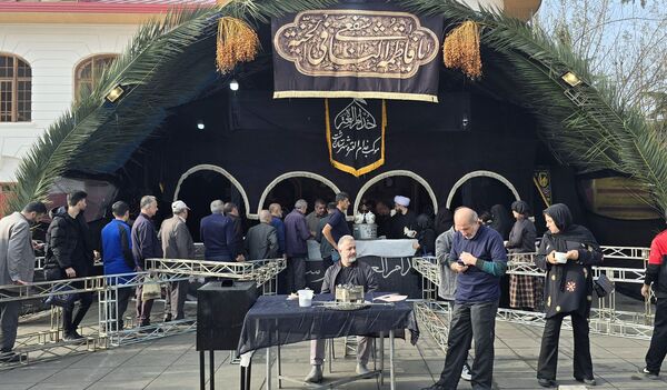 مراسم تشییع پیکر هفت شهید گمنام در رشت