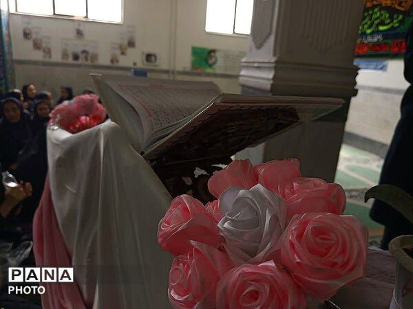 گرامیداشت روز پرستار در دبیرستان سید احمد فاتحی یک قم