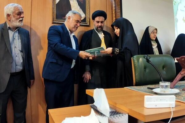 تجلیل از برگزیدگان مسابقات قرآنی غدیریه