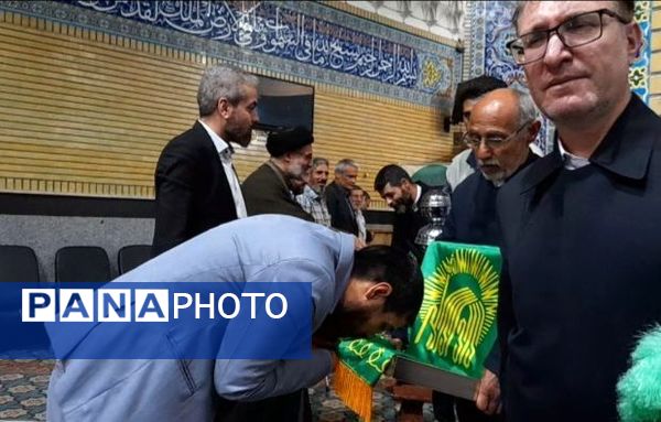 محفل انس با قرآن و تجلیل از نفرات برتر  مسابقات قرآنی در مسجد جامع خامس آل عبا در شهرستان ملارد