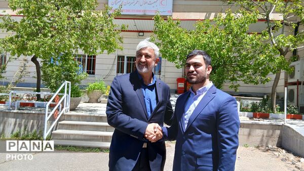 مراسم تودیع و معارفه فرماندار شهرستان تویسرکان، گامی نو در خدمت‌رسانی به مردم