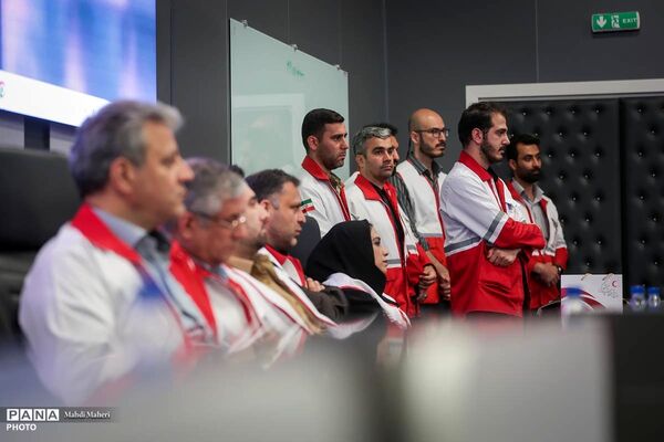 آیین تجلیل از کادر امداد و سلامت