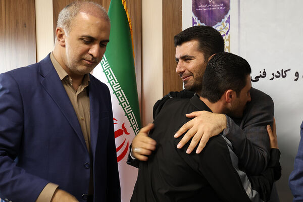 نشست صمیمی معاون تربیت بدنی و سلامت با ورزشکاران و کادر فنی تیم ملی والیبال دانش‌آموزی