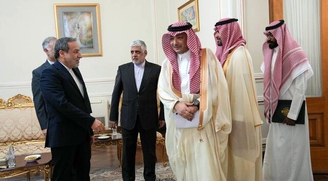 دیدار معاون وزیر خارجه عربستان با عراقچی