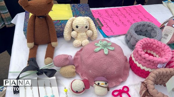 بازارچه‌ای کارآفرینی و مهارت‌آموزی دانش‌آموزان دبیرستان تیمسار فلاحی ناحیه 1 کرج 