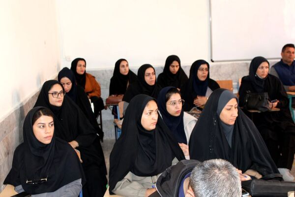 کارگاه توانمندسازی در دبیرستان فاطمه الزهرا(س)
