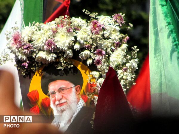 مراسم بدرقه و تشییع آقای شهید ایران در تهران 