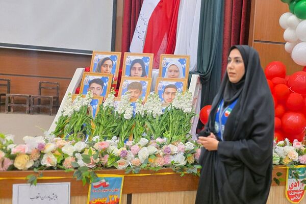  همایش یاوران انقلاب در اداره آموزش و پرورش رباط‌کریم