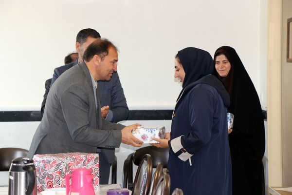 جلسه شورای اداری آموزش و پرورش شهرستان سملقان 