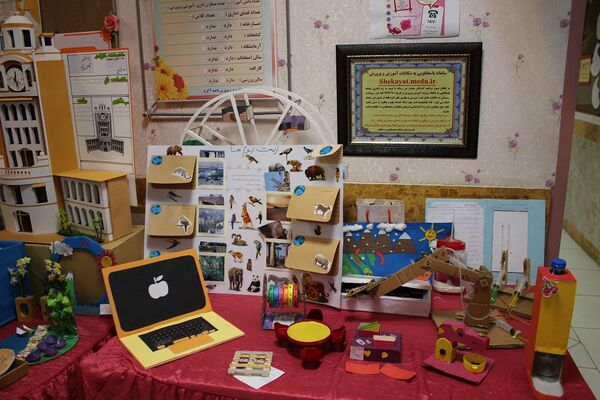برگزاری نمایشگاه «ماها» در دبیرستان حضرت معصومه (س) ناحیه چهار کرج