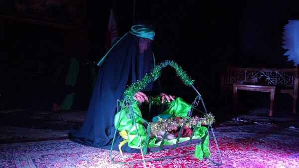 عزاداری شب هفتم محرم در دبیرستان فرزانگان