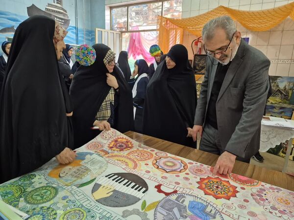 هفته ماها، فرصتی برای درخشش استعدادهای هنری دانش‌آموزان دبیرستان شهید همت