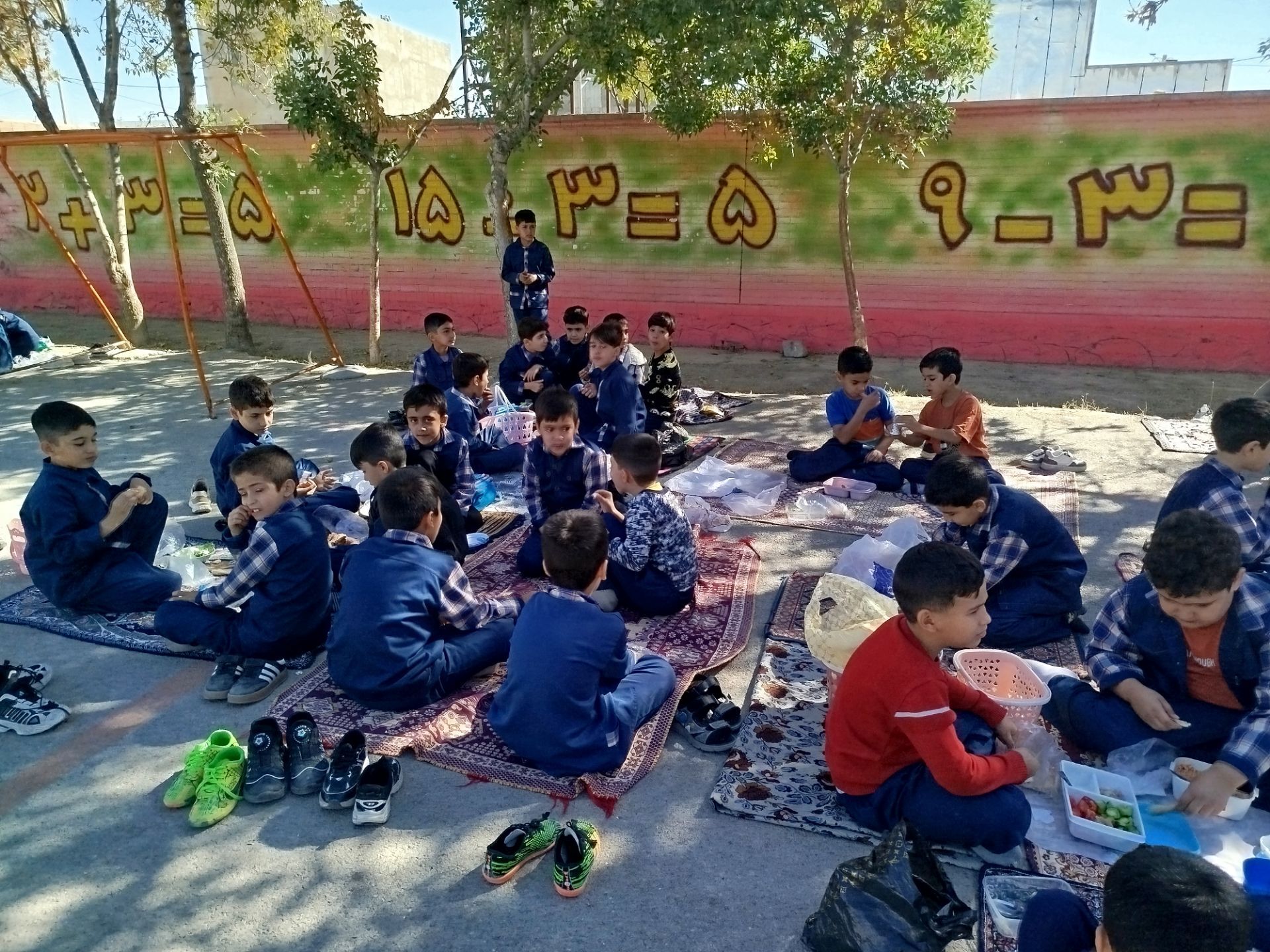 صبحانه سلامت در مدرسه مبین شهرستان شیروان