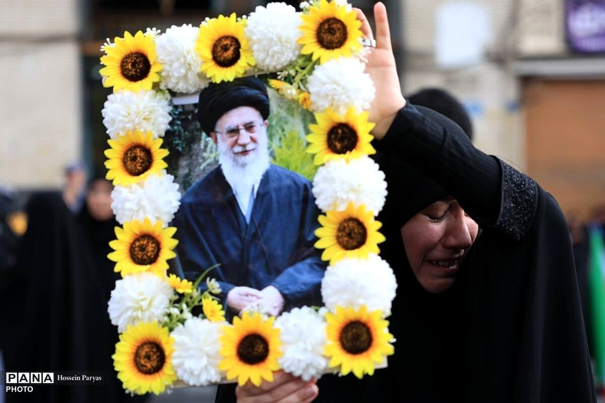 مراسم تشییع رهبر شهید انقلاب اسلامی صحنه‌ای بی نظیر در تاریخ جهان ثبت کرد