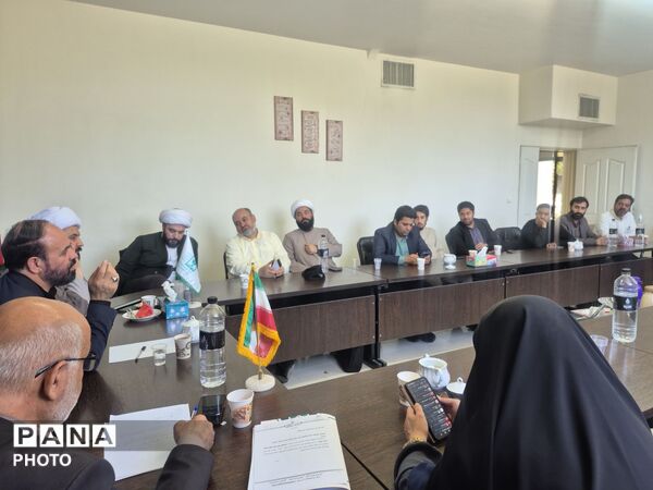 نشست غنی‌سازی اوقات فراغت دانش آموزان در آستانه تابستان