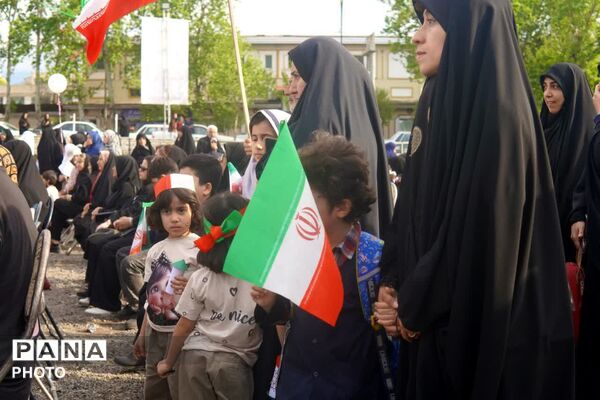 دلنش آموزان گرگانی در سوگ دانش آموزان میناب