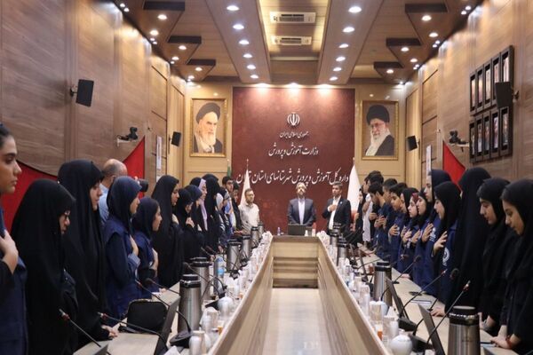 نشست صمیمی فعالین رسانه ای دانش‌آموزان با مدیرعامل خبرگزاری پانا