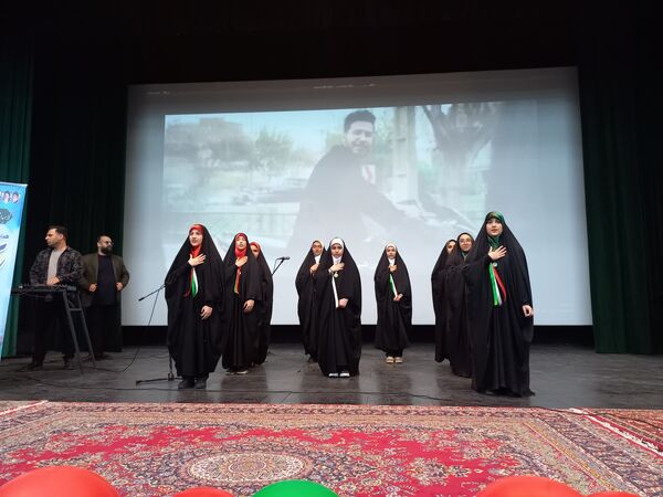 جشن «یاوران انقلاب» شهر تهران با محوریت همدلی، نشاط و نقش‌آفرینی دانش‌آموزان