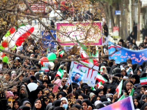 خروش مردم ولایت مدار شهرستان خلیل‌آباد‌ در یوم‌الله 22 بهمن