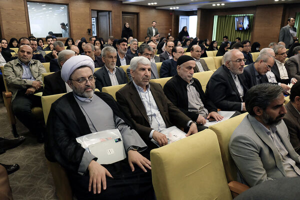 نشست ملی مدیران عامل و موسسان مدارس مجتمعی غیردولتی و هیات امنایی