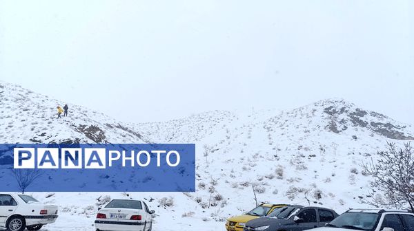  برف بازی مردم نیشابور در روستای برف ریز 