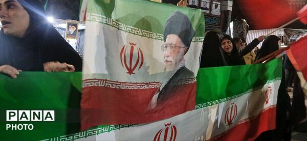 مردم ساوجبلاغ هنوز هم سوگوار رهبر شهیدشان هستند 