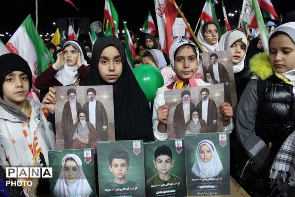مراسم باشکوه اربعین شهادت رهبر شهید انقلاب اسلامی وشهدای میناب
