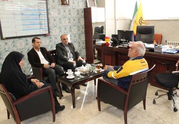تقویت همکاری‌های مشترک میان کمیته امداد و پست استان تهران