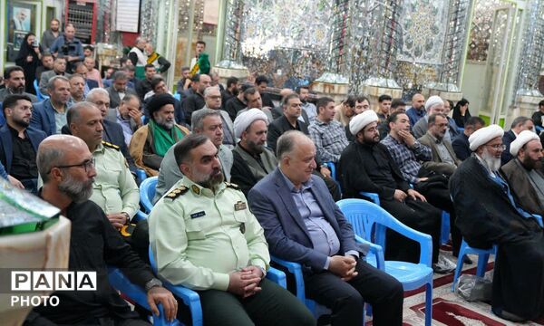 آیین تکریم خادمان مکتب شهادت به پاسداشت ارادتمندان رهبر شهید 