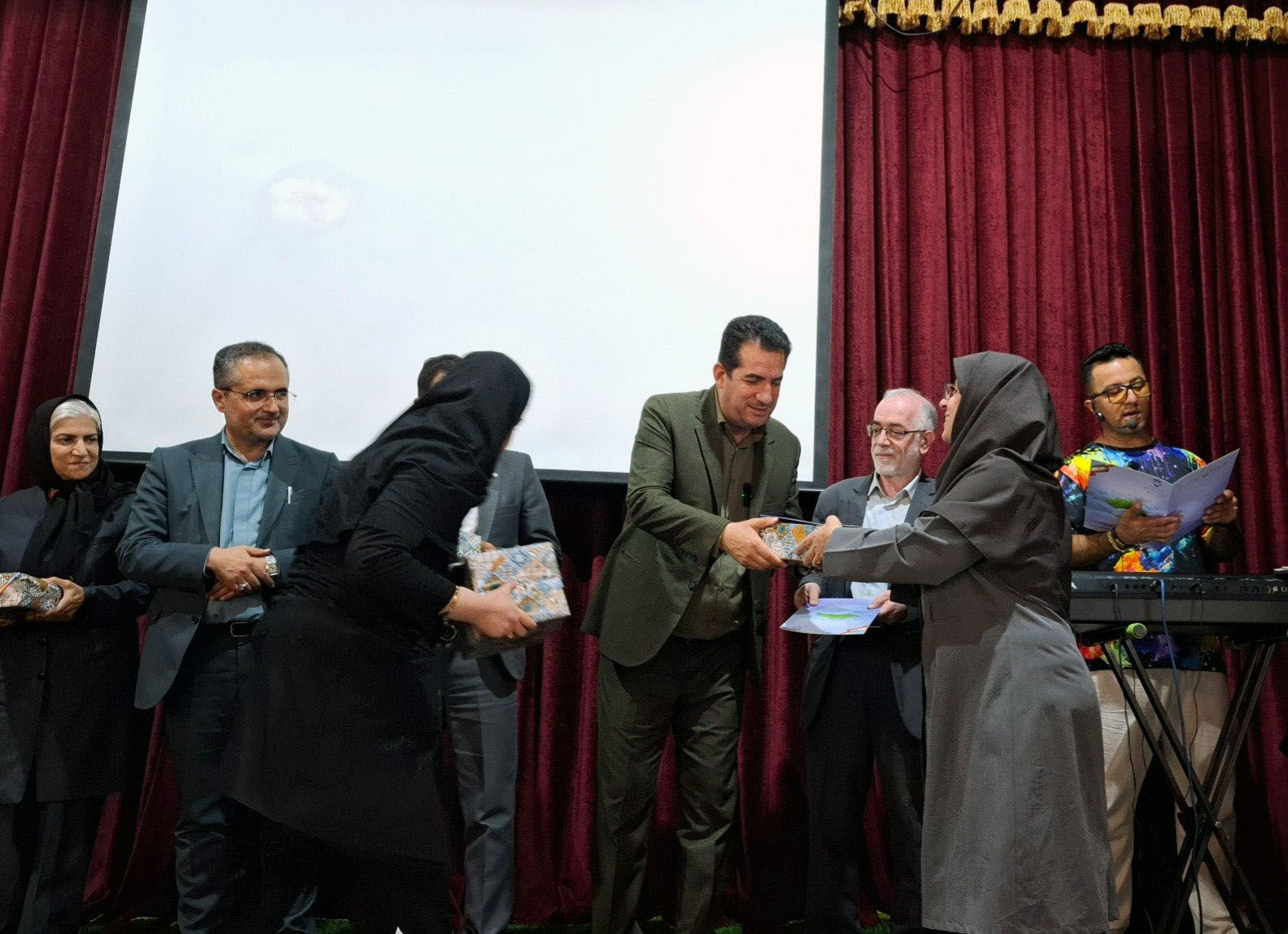 آیین برگزاری روز جهانی ناشنوایان 