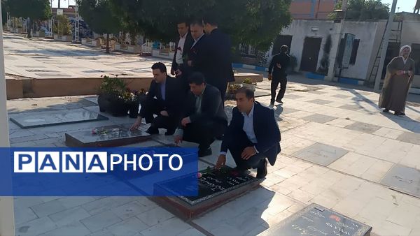 تجدید میثاق مدیران مازندران با شهدا در هفته دولت