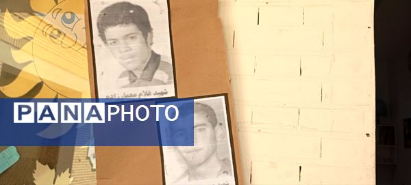 شور جشن ۲۲ بهمن در مدرسه مولوی فین؛ عطر شعر و نور ولایت در هم آمیخت