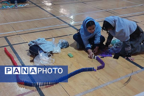 مسابقه دومینو دانش‌آموزان دختر مقاطع ابتدایی و متوسطه ناحیه سه شیراز 