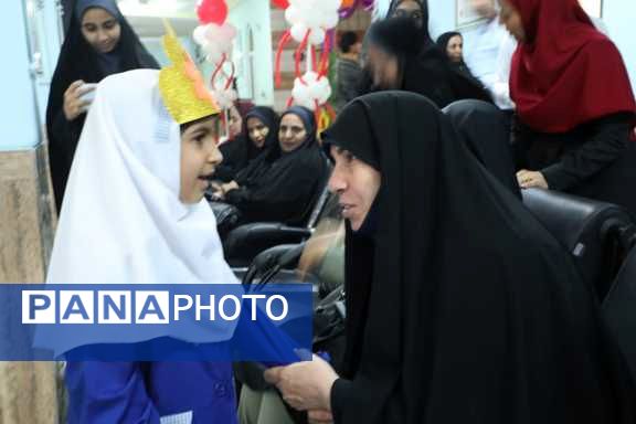 آغاز فصل شکوفه ها در بندرعباس 